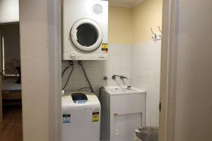 Escape to Strathfield for 8 guests