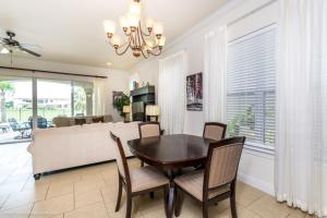 Five-Bedroom Villa room in Reunion - Grand Luxury 5 Bedrooms with Golf Views villa