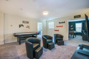 Seven-Bedroom House room in Theater and Games Room with Themed Bedrooms villa