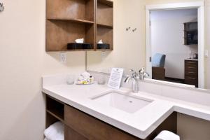 One-Bedroom King Suite room in Candlewood Suites - Lodi an IHG Hotel
