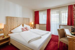 Standard Double Room with Balcony room in Hotel Kögele