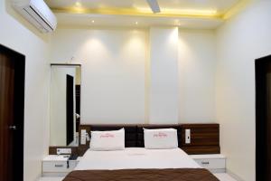 Hotel Pushpak