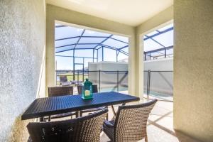 Four-Bedroom Townhouse room in World Class - Storey Lake Villa - Sleeps 10 townhouse