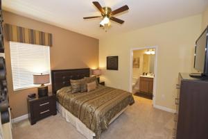 Six-Bedroom House room in Champions Gate 6 bedroom home
