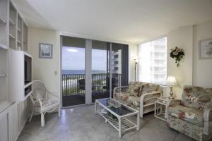 One-Bedroom Apartment room in Estero Beach & Tennis C 707 - Wkly condo