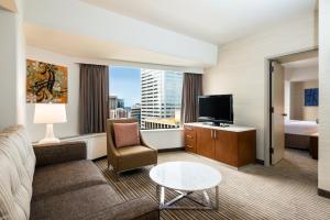 Executive King Suite room in Crowne Plaza Seattle an IHG Hotel