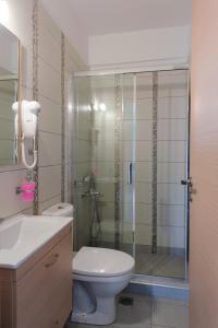 Studio (3-4 adults)
