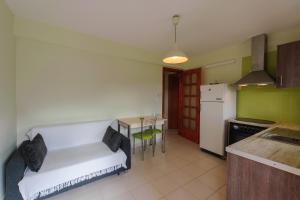 Two-Bedroom Apartment (4 Adults)