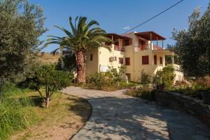 Holiday Rooms Kea Greece