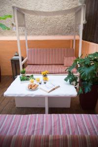 ChrisAndro Apartments