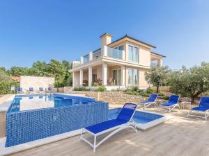 Chalet Ostrobradic Villa Sleeps 8 with Pool Air Con and WiFi Sveti Anton Croazia