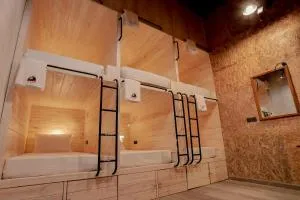 Tuk Tuk Hostel Negombo - Негомбо