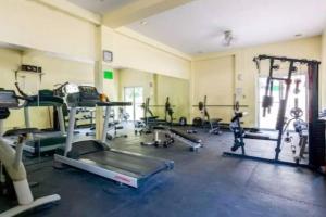 CHATEAU ELYSEE a3 near airport Wifi Kitchen