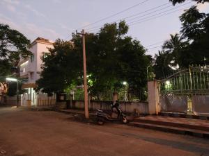 Mayurapriya Inn