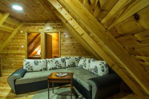 Original Wooden Lodge SG