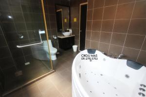 GOLD COAST MORIB by 369 Stay