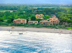 Appartements Les pieds dans l eau de Betty Ghisonaccia plage 50 m : photos des chambres