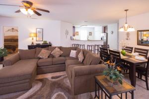 Five-Bedroom House room in Robert's Cypress Pointe Villa home