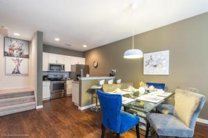 Three-Bedroom Townhouse room in Cozy & Family Friendly Lucaya Village Townhome townhouse