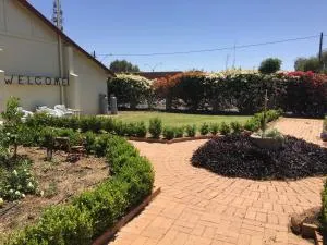 Club Boutique Hotel Cunnamulla - Каннамалла