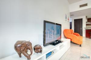 Community Vibe Living with Wellness Access Close to Metro, Mediterranean, Discovery Gardens by Deluxe Holiday Homes