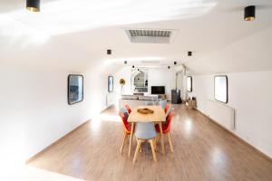 Arcadia - Péniche de Standing à Namur avec vue sur la Citadelle