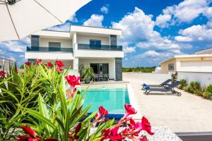 HOLIDAY HOME SIBINIUM