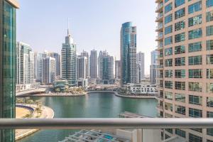 Nasma Luxury Stays - Pastel-Colored Apt With Jaw-Dropping Marina Views