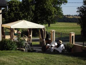 Maisons de vacances Gite La Baraque : Maison 3 Chambres