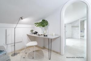Atico Boutique Romantico en Corazon de Marbella RoomAttic
