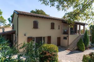 Ca le cerque, villa surrounded by the Marche nature