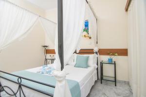 Holiday Beach Resort Santorini