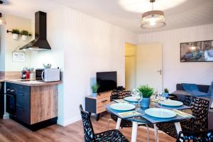 Appartements Chic & Cosy Appartement avec Terrasse, Parking Privatif : photos des chambres