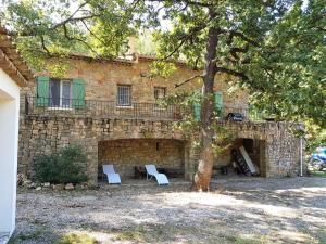 Villas Romantic holiday home in Flayosc with private swimming pool and in the forest : photos des chambres