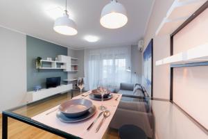 Modern Living in city centre - PRIVATE PARKING