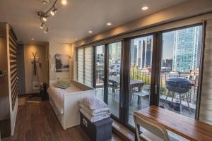 Myeongdong Artmonstay