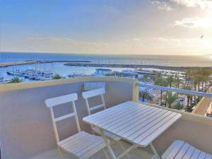 FABULOUS APARTMENT IN FRONT OF SEA & MARINA WITH INCREDIBLE VIEWS
