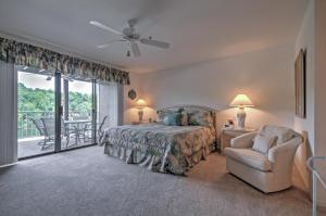 Tranquil Osage Beach Condo with Waterfront Decks!