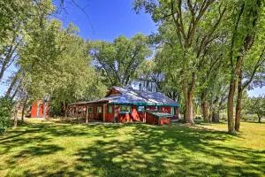 Quiet Durango Farmhouse with Beautiful Yard and Gazebo - Ignacio