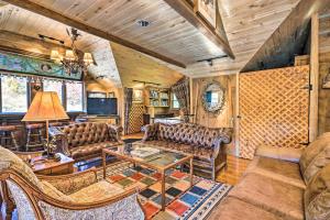 Charming Creekside Snowmass Studio 15 Mi to Aspen