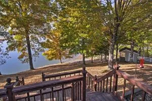 Captivating Cadiz Hideaway with Deck on Lake Barkley - Aurora