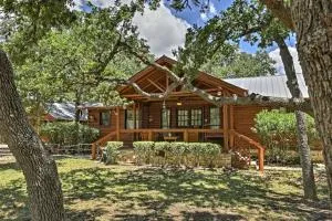 Rustic Canyon Lake Cabins with Hot Tub on about 3 Acres - Cranes Mill