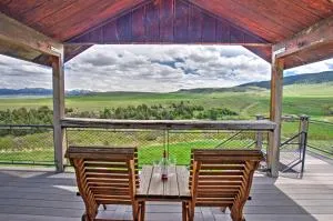 Dreamswest Ennis Studio with Deck and Stunning Views - إنيس