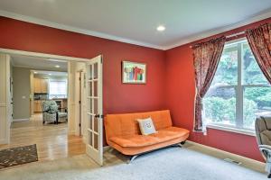 Kirkland Home with Backyard 2 Mi to Lake Washington