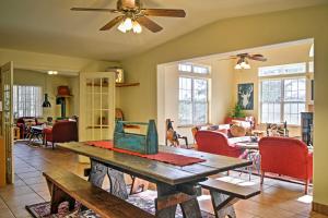 Quiet Ruidoso Hideaway - 2 Mi to Grindstone Lake!