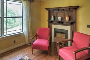 San Benito Home with Pond View - Short Drive to Gulf