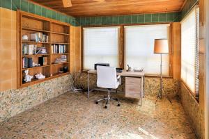 San Benito Home with Pond View - Short Drive to Gulf