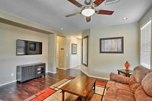 Dog-Friendly Arizona Retreat with Patio and Grill!