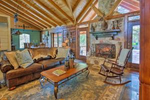 Beaver Creek Lodge - Secluded Home with Pond!