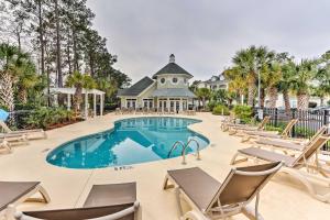 Apartment room in Upscale Myrtle Beach Resort Condo on Golf Course!